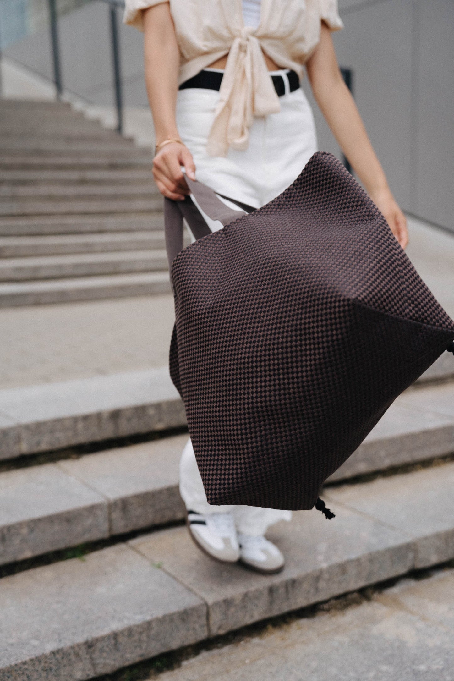 CHOCOLATE DARK BROWN city bag