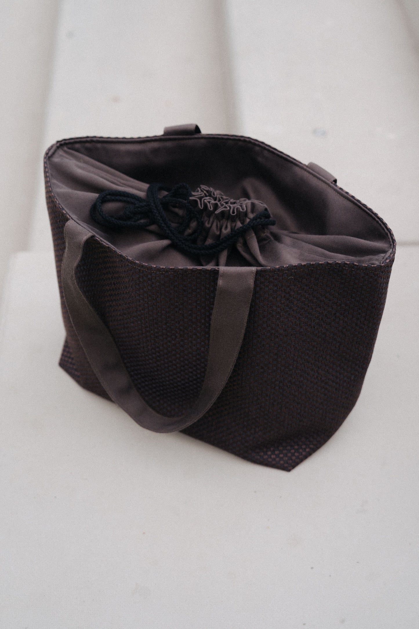 CHOCOLATE DARK BROWN city bag