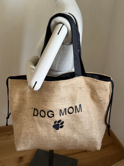 DOG MOM