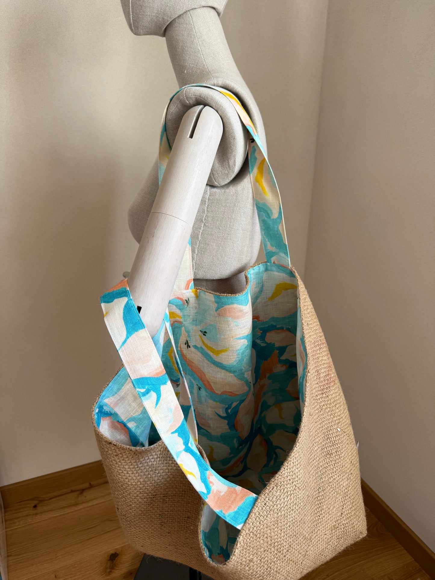 LINEN SKY TOTE