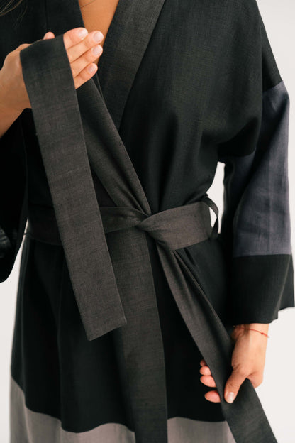 BLACK SWAN KIMONO