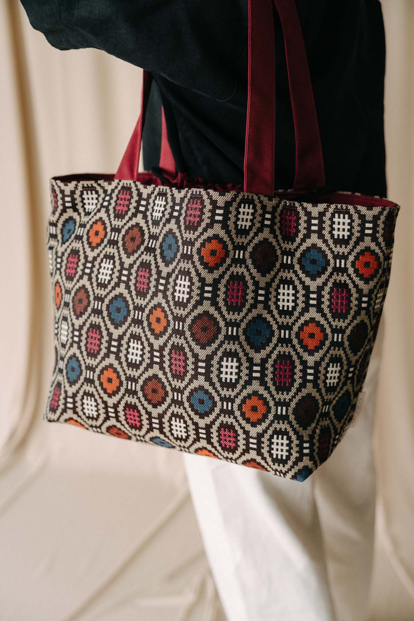 MEDINA SHOULDER BAG