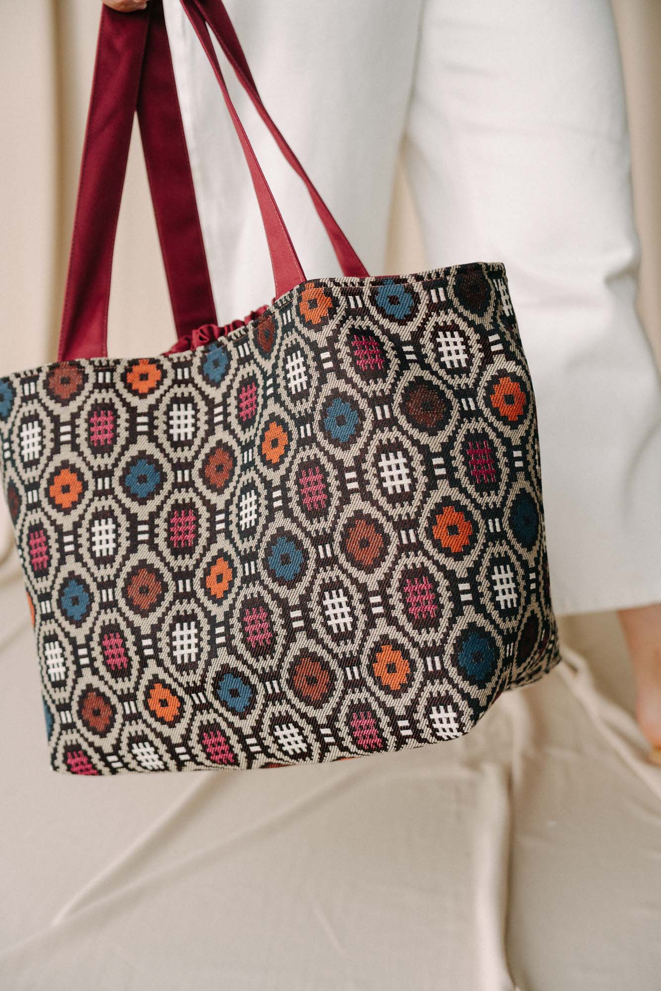 MEDINA SHOULDER BAG