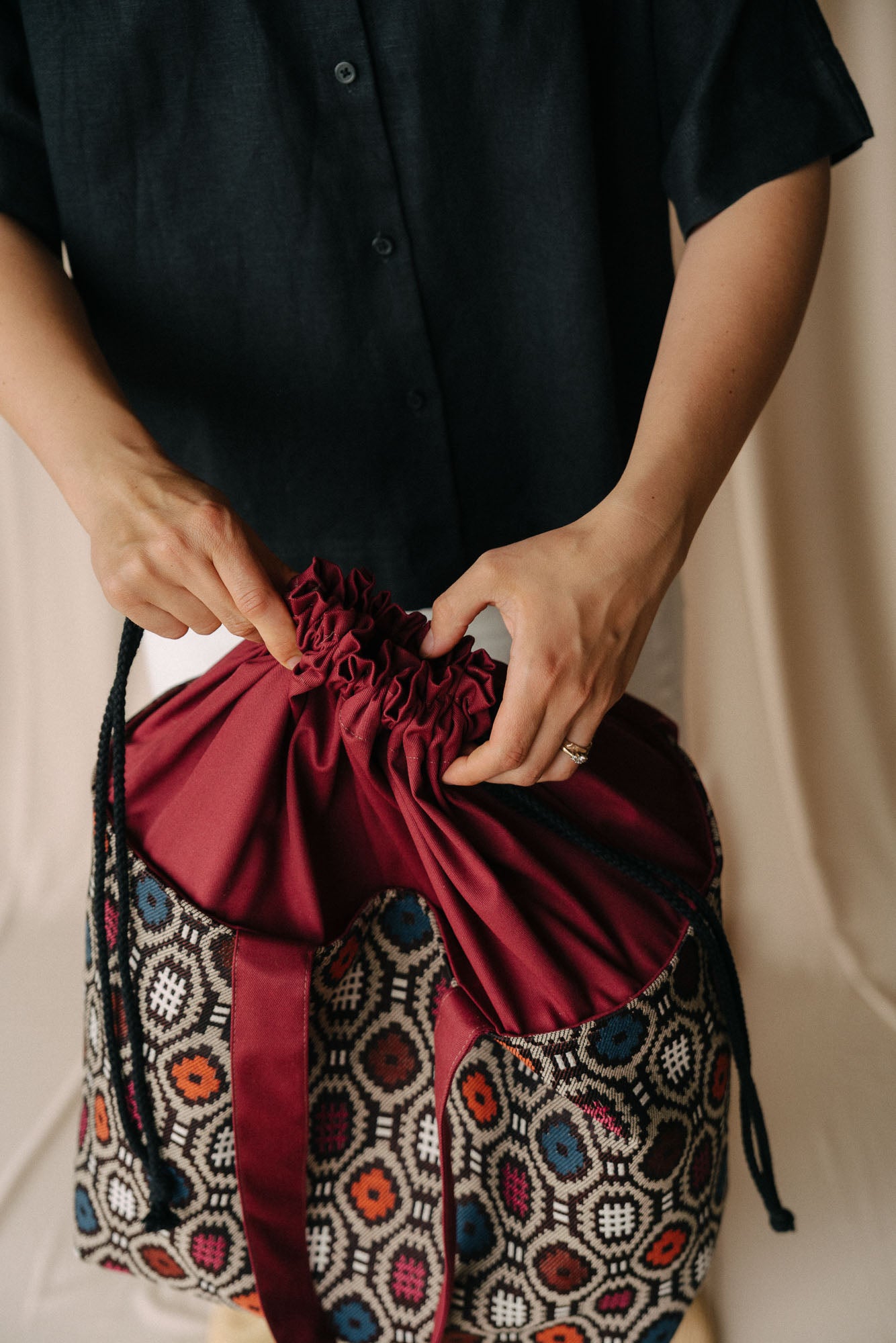 MEDINA SHOULDER BAG